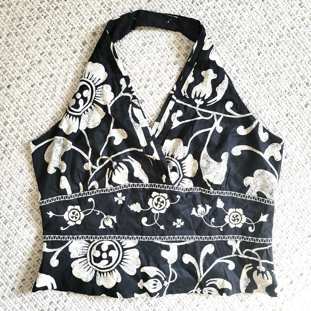 Vintage 90s Bandolino 16P Halter Top Black and White Embroidered Tropical Tank